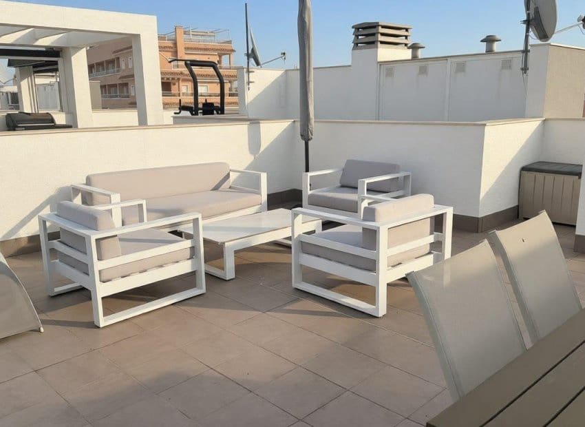 2 soveværelse Lejlighed til salg i Punta Prima med swimmingpool - € 279.900 (Ref: 9705902)