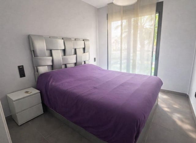 2 soveværelse Lejlighed til salg i Punta Prima, Torrevieja med swimmingpool - € 279.900 (Ref: 9705902)