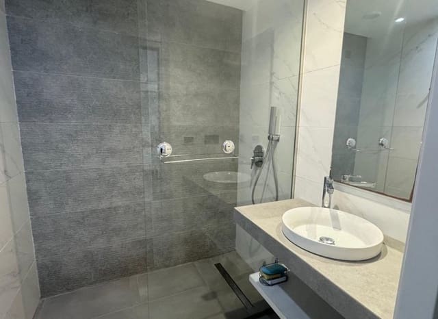 2 soveværelse Lejlighed til salg i Punta Prima, Torrevieja med swimmingpool - € 279.900 (Ref: 9705902)