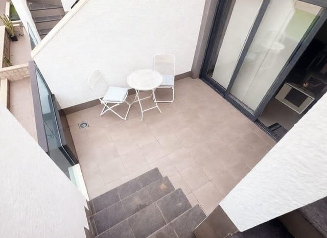 2 soveværelse Lejlighed til salg i Punta Prima, Torrevieja med swimmingpool - € 279.900 (Ref: 9705902)