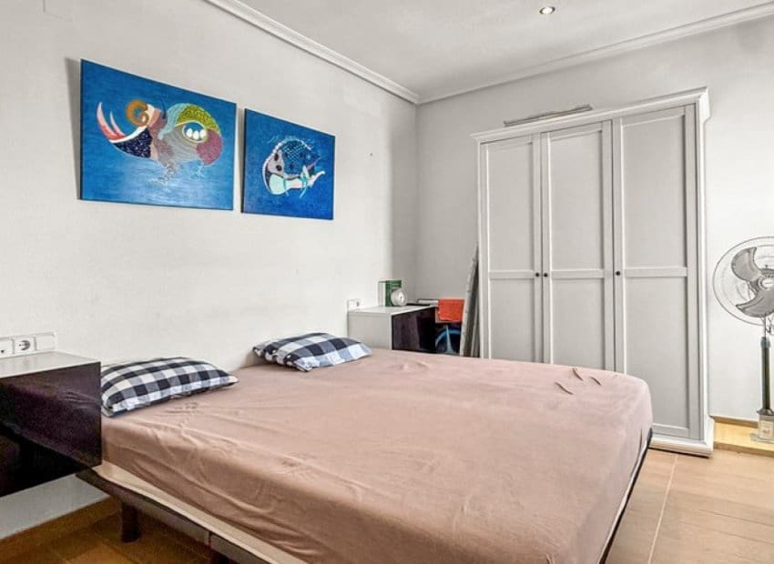 2 makuuhuone Huoneisto myytävänä paikassa Campoamor mukana uima-altaan - 195 000 € (Ref: 9705906)