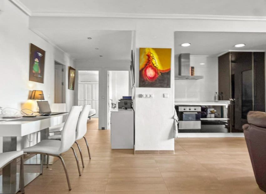 2 makuuhuone Huoneisto myytävänä paikassa Campoamor mukana uima-altaan - 195 000 € (Ref: 9705906)