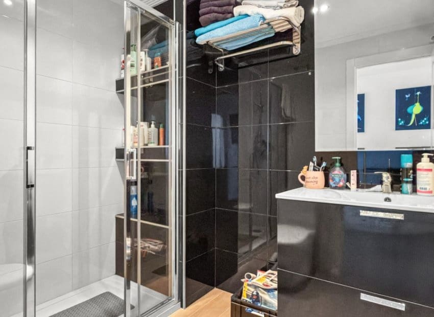 2 makuuhuone Huoneisto myytävänä paikassa Campoamor mukana uima-altaan - 195 000 € (Ref: 9705906)