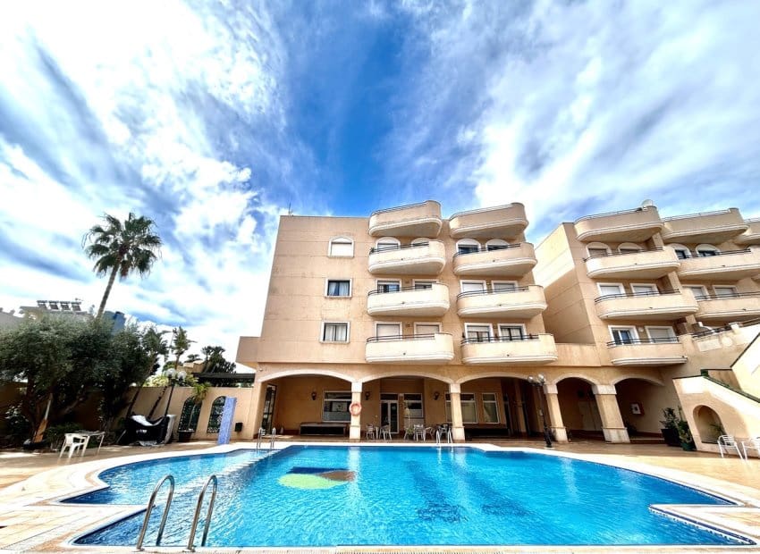 2 bedroom Apartment for sale in Cabo Roig with pool - € 174,995 (Ref: 9705908)