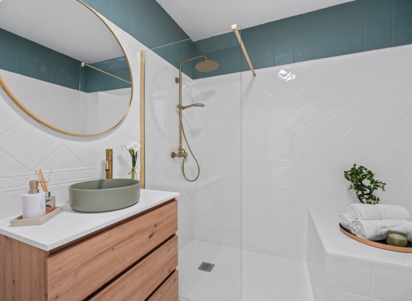 2 bedroom Townhouse for sale in Alicante / Alacant city with pool - € 205,000 (Ref: 9705909)