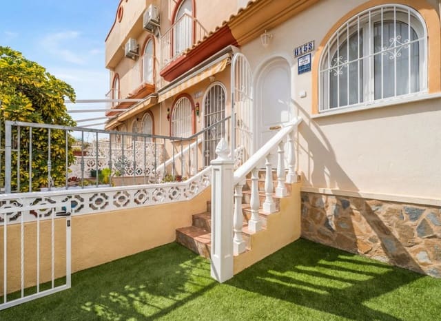2 quarto Casa em Banda para venda em Florida Baja, Alicante cidade com piscina - 205 000 € (Ref: 9705909)