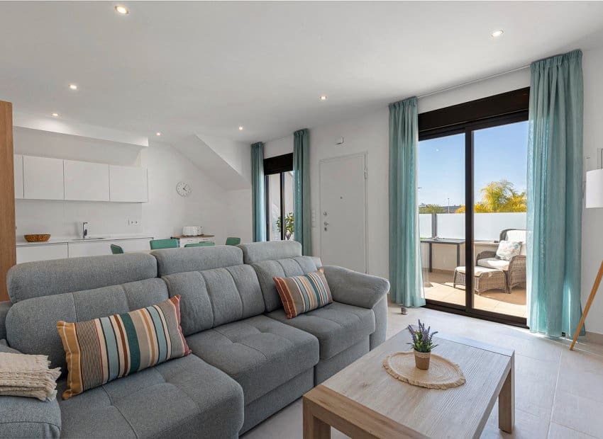 Apartamento de 2 habitaciones en Pilar de la Horadada en venta con piscina - 275.000 € (Ref: 9707995)