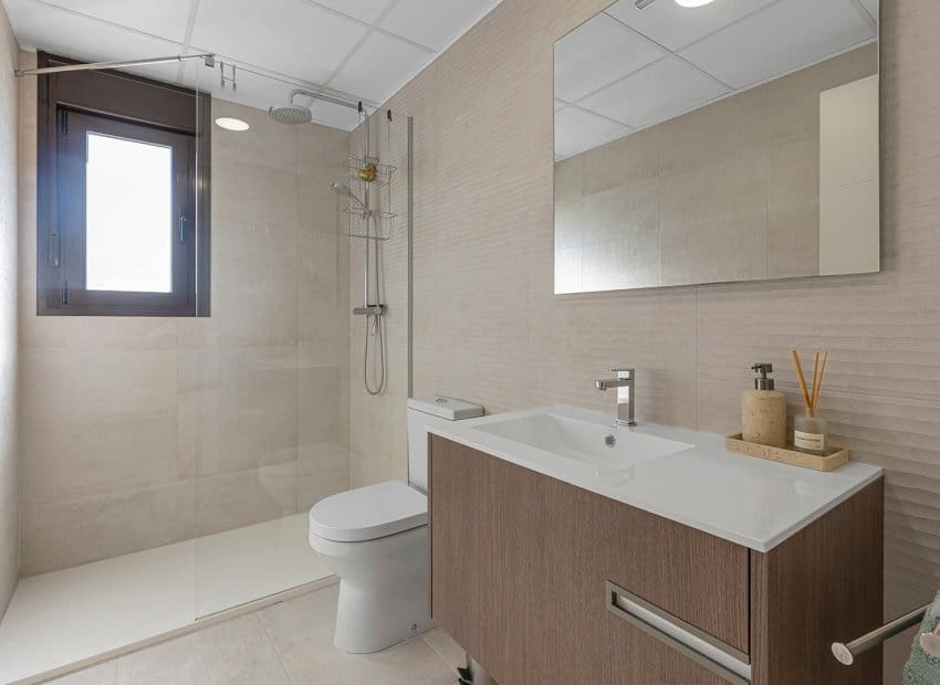 Apartamento de 2 habitaciones en Pilar de la Horadada en venta con piscina - 275.000 € (Ref: 9707995)