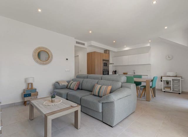 Apartamento de 2 habitaciones en Pilar de la Horadada ciudad, Pilar de la Horadada en venta con piscina - 275.000 € (Ref: 9707995)