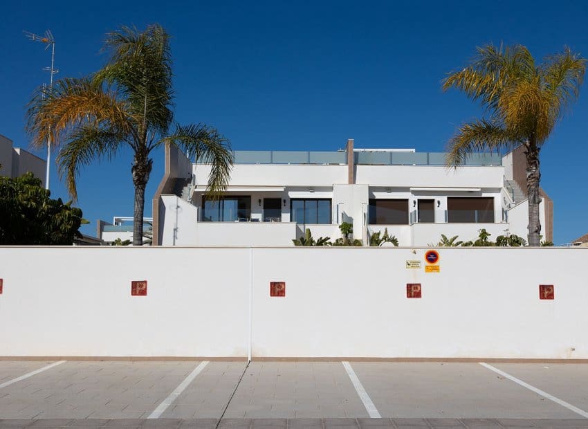 Apartamento de 2 habitaciones en Pilar de la Horadada en venta con piscina - 275.000 € (Ref: 9707995)