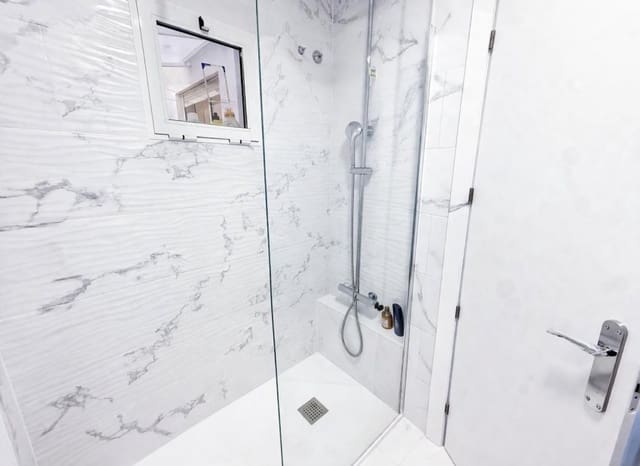 2 quarto Apartamento para venda em Parque de las Naciones, Torrevieja com piscina - 149 000 € (Ref: 9712435)