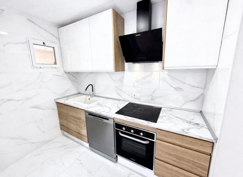 2 quarto Apartamento para venda em Torrevieja com piscina - 149 000 € (Ref: 9712435)