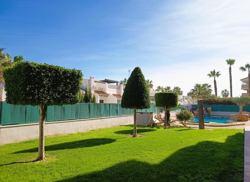 2 slaapkamer Appartement te koop in Orihuela Costa met zwembad - € 219.000 (Ref: 9712436)