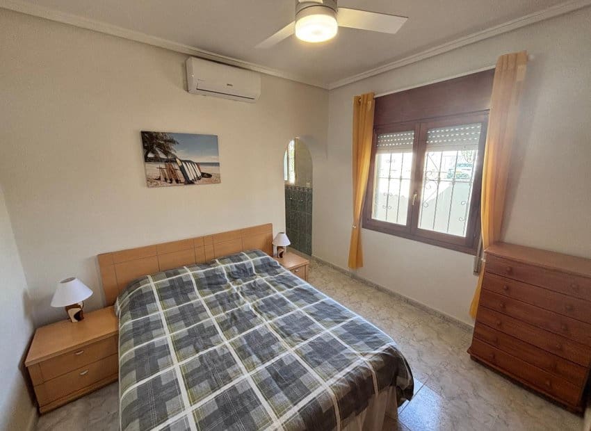 2 soveværelse Villa til salg i Ciudad Quesada med swimmingpool - € 225.000 (Ref: 9713891)