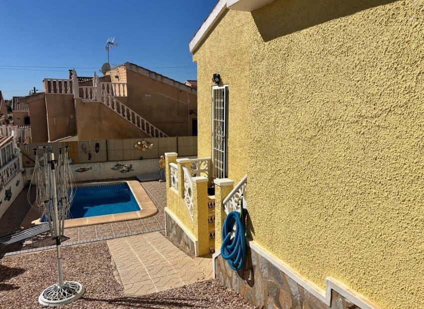 2 soveværelse Villa til salg i Ciudad Quesada med swimmingpool - € 225.000 (Ref: 9713891)