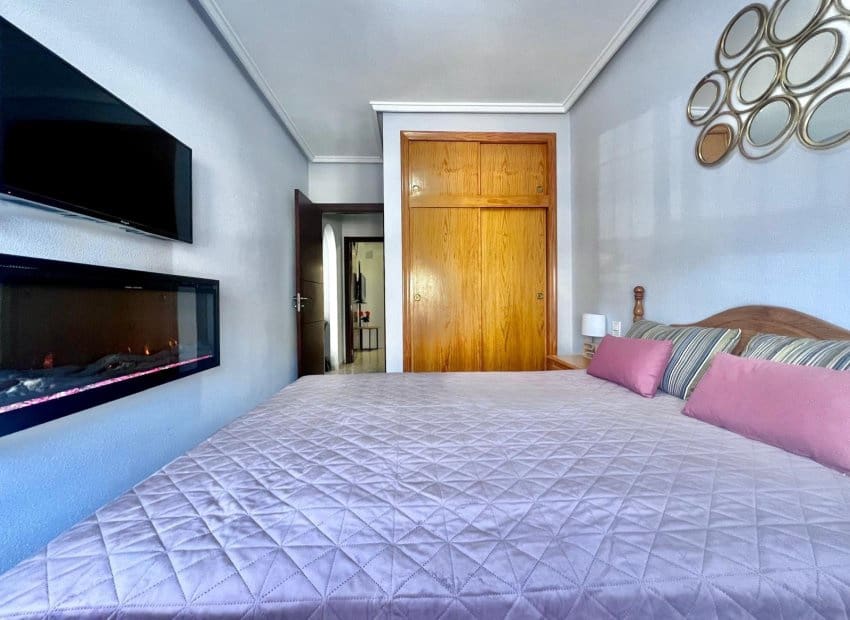 2 chambre Appartement à vendre à Torrevieja avec piscine - 155 000 € (Ref: 9714113)