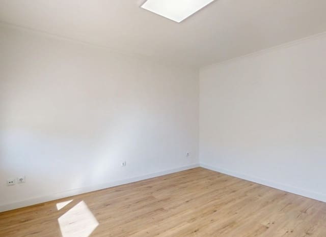 Apartamento de 2 habitaciones en Villamartin, Orihuela en venta - 225.000 € (Ref: 9715378)