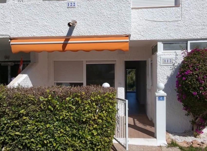 Apartamento de 2 habitaciones en Villamartin en venta - 225.000 € (Ref: 9715378)