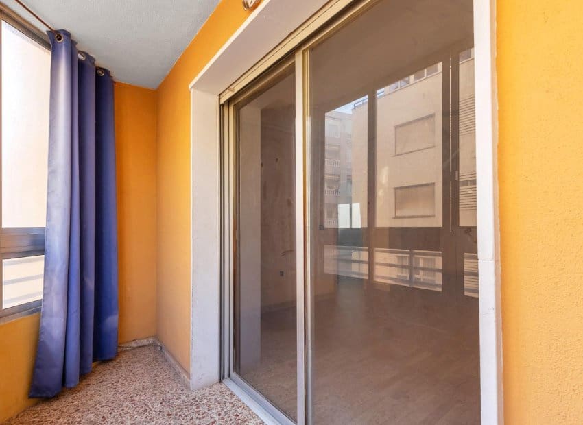 3 Zimmer Apartment zu verkaufen in Torrevieja - 146.000 € (Ref: 9715379)