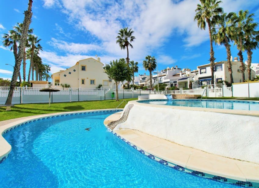 4 bedroom Townhouse for sale in Los Dolses with pool - € 295,000 (Ref: 9720338)