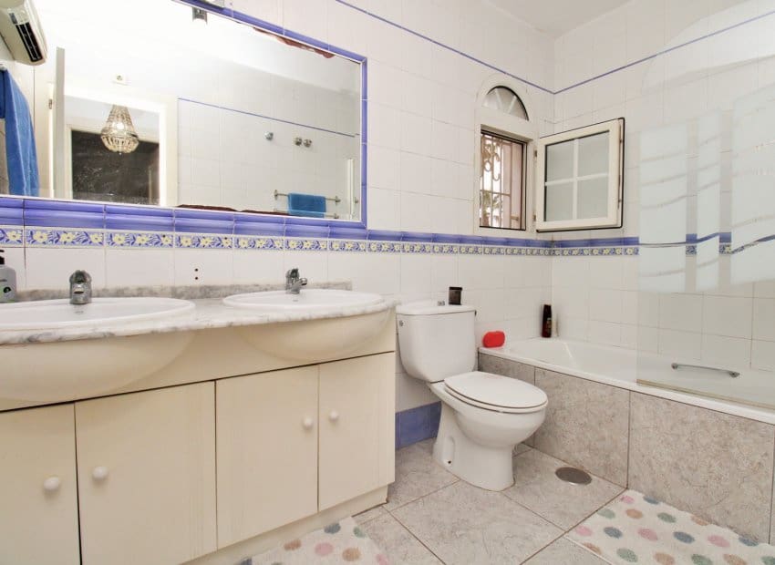 4 bedroom Townhouse for sale in Los Dolses with pool - € 295,000 (Ref: 9720338)