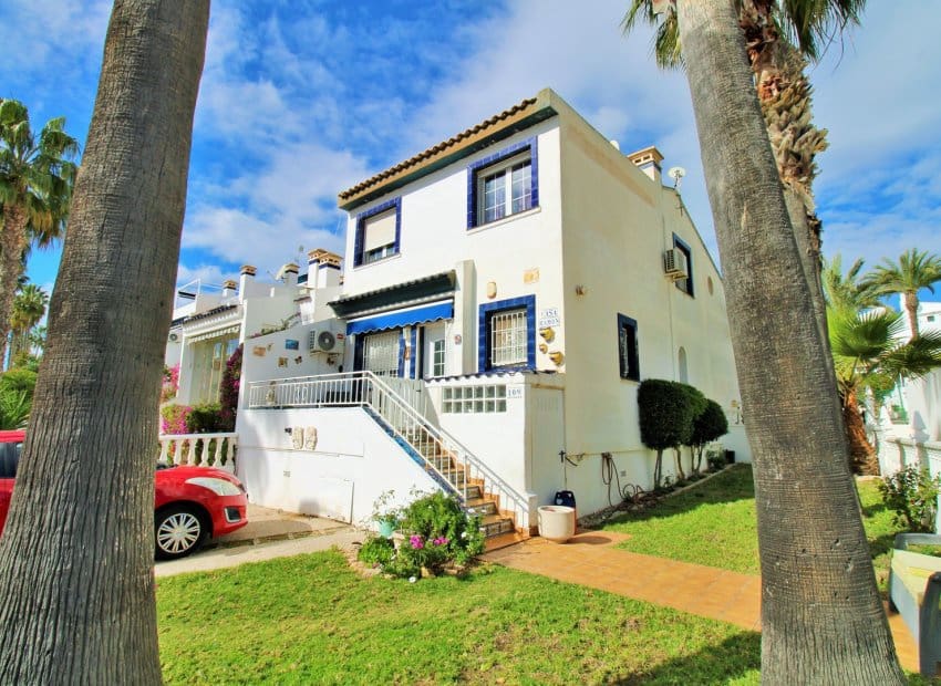 4 bedroom Townhouse for sale in Los Dolses with pool - € 295,000 (Ref: 9720338)