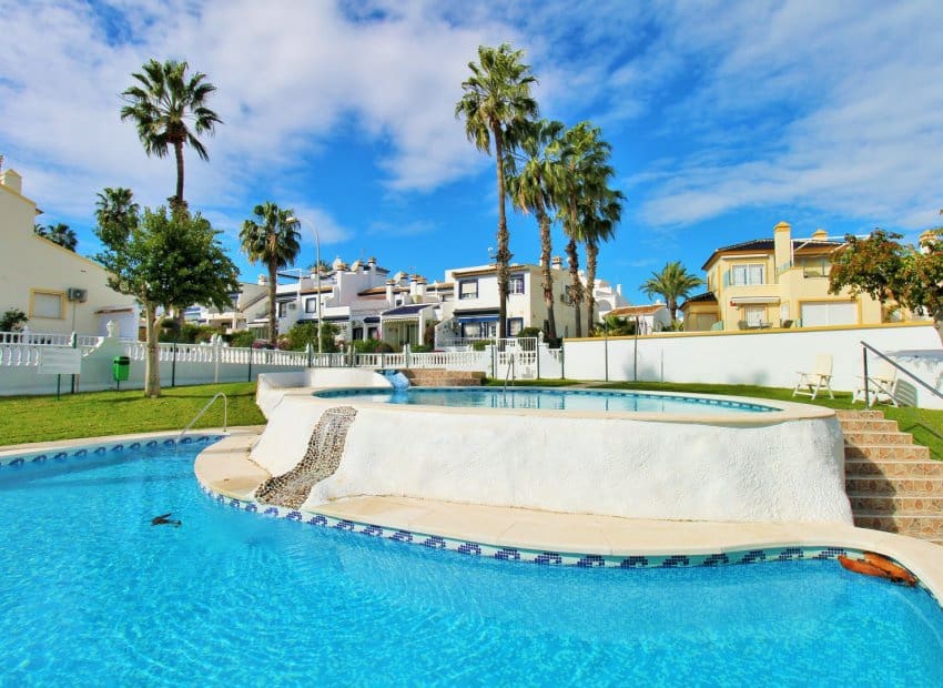 4 bedroom Townhouse for sale in Los Dolses with pool - € 295,000 (Ref: 9720338)