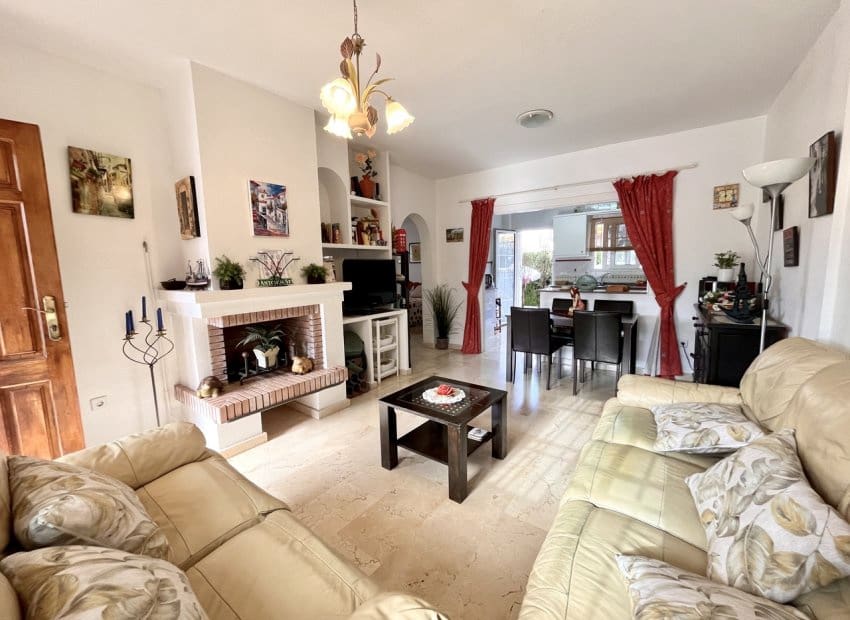 2 bedroom Apartment for sale in Playa Flamenca with pool - € 199,999 (Ref: 9720604)