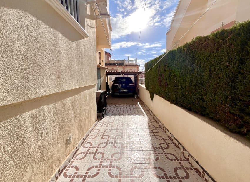 2 bedroom Apartment for sale in Playa Flamenca with pool - € 199,999 (Ref: 9720604)