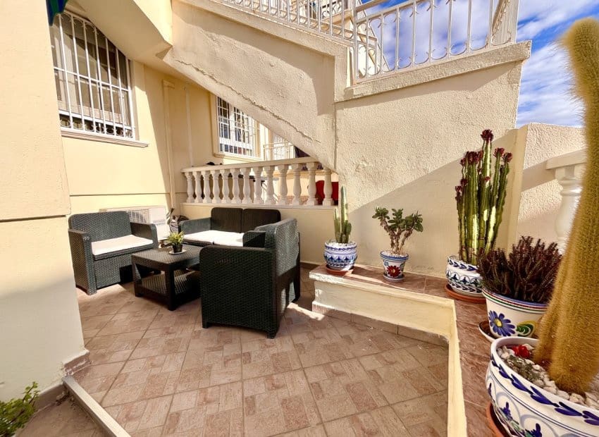 2 bedroom Apartment for sale in Playa Flamenca with pool - € 199,999 (Ref: 9720604)