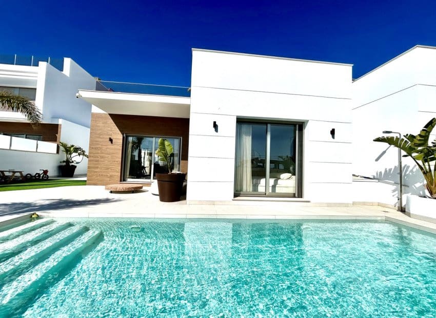 4 sypialnia Willa na sprzedaż w San Miguel de Salinas z basenem - 605 000 € (Ref: 9722686)