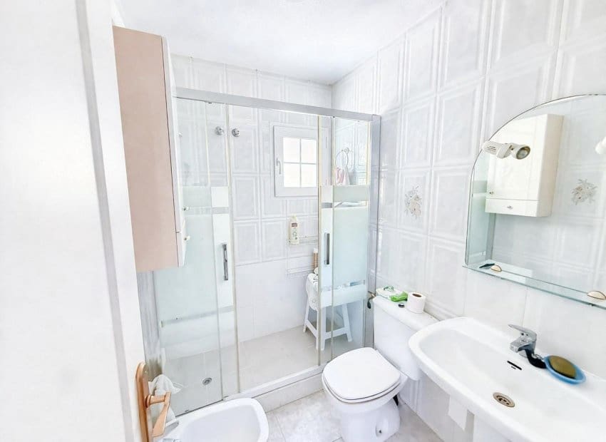 3 slaapkamer Huis te koop in El Limonar met zwembad - € 160.000 (Ref: 9722687)