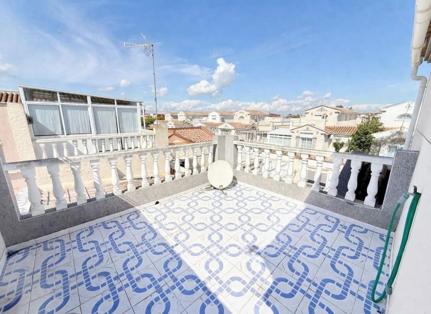 3 slaapkamer Huis te koop in El Limonar met zwembad - € 160.000 (Ref: 9722687)