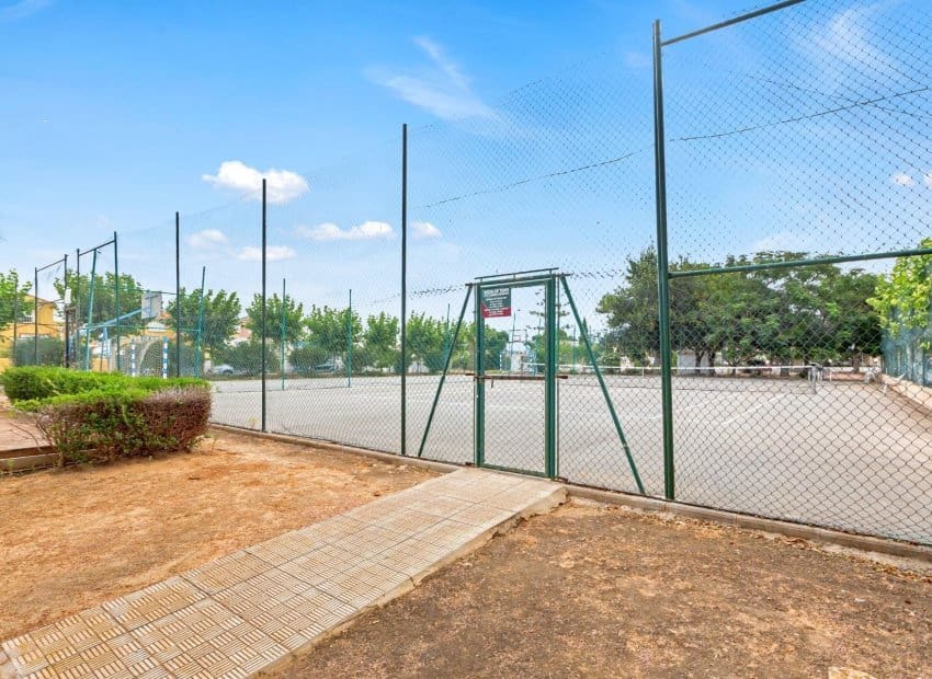 3 slaapkamer Huis te koop in El Limonar met zwembad - € 160.000 (Ref: 9722687)