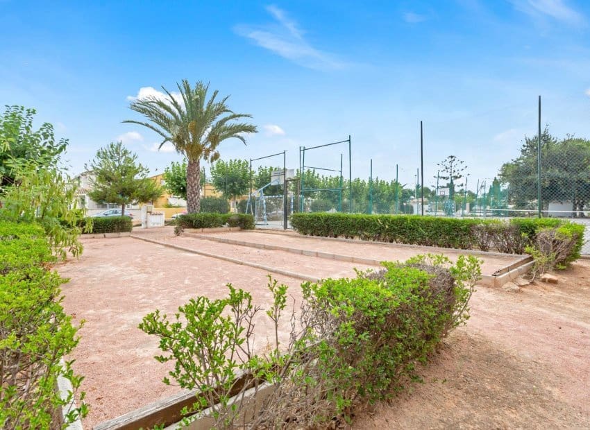 3 slaapkamer Huis te koop in El Limonar met zwembad - € 160.000 (Ref: 9722687)