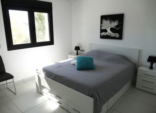 4 quarto Moradia para venda em Benijófar com piscina - 675 000 € (Ref: 9722689)