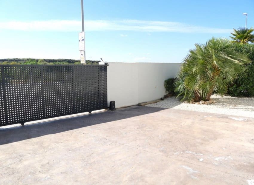 4 quarto Moradia para venda em Benijofar com piscina - 675 000 € (Ref: 9722689)