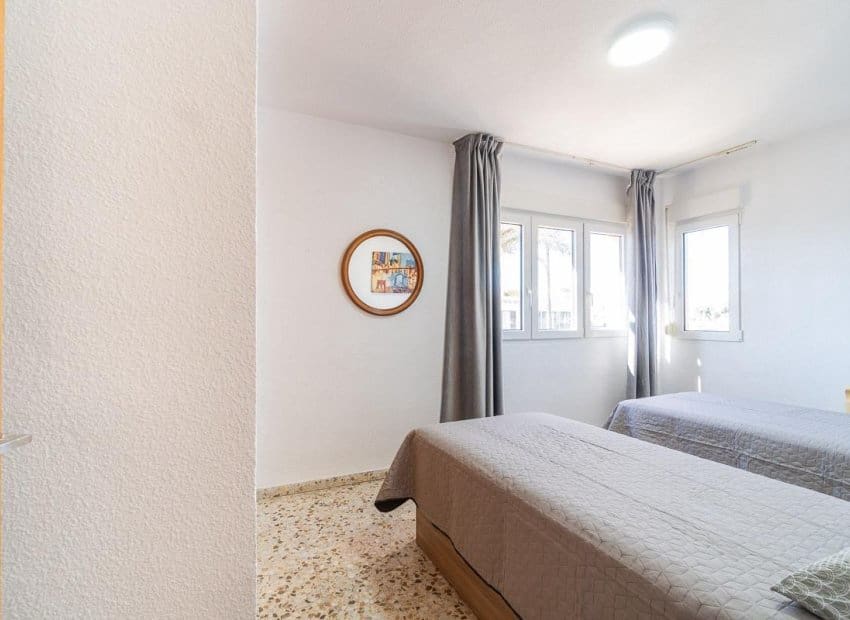 3 sovrum Lägenhet till salu i Orihuela Costa med pool - 189 900 € (Ref: 9722690)