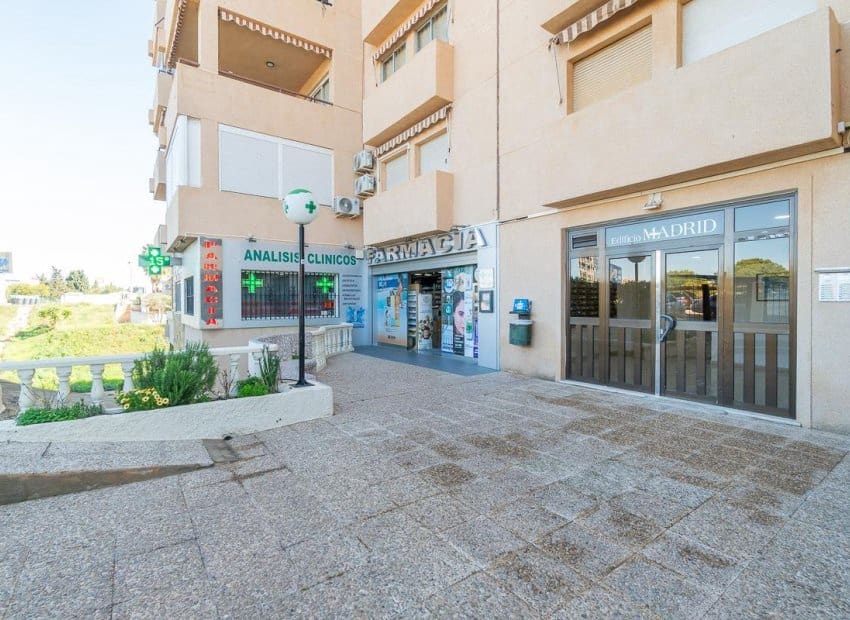 3 sovrum Lägenhet till salu i Orihuela Costa med pool - 189 900 € (Ref: 9722690)