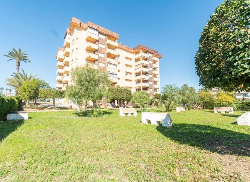 3 sovrum Lägenhet till salu i Orihuela Costa med pool - 189 900 € (Ref: 9722690)