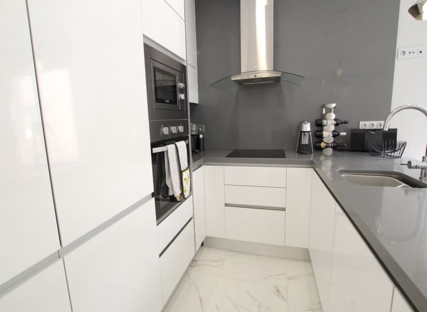 3 makuuhuone Huvila myytävänä paikassa Villamartin mukana uima-altaan - 365 000 € (Ref: 9729478)