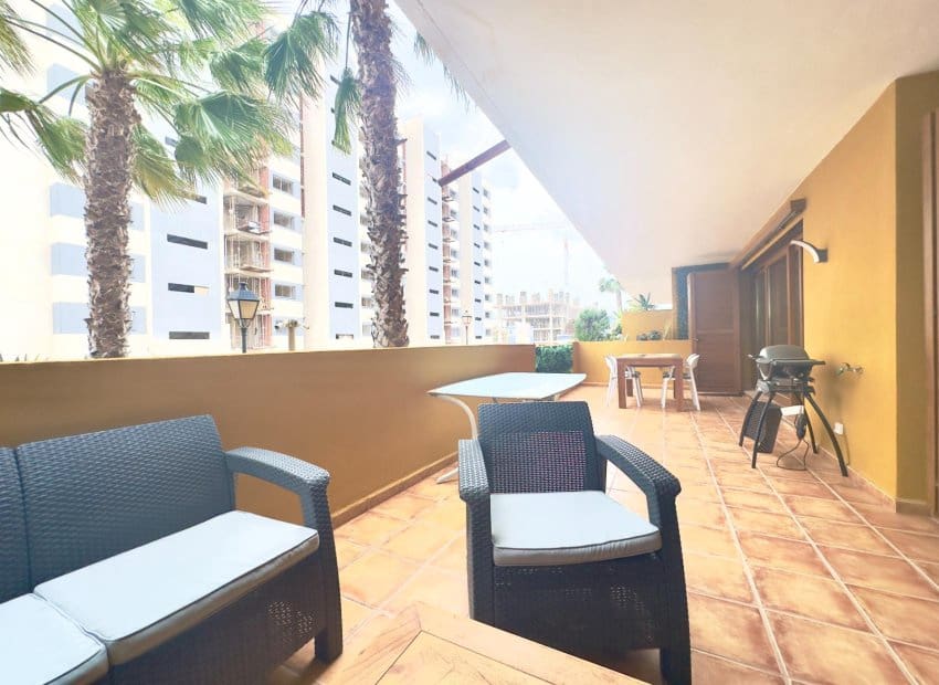 2 bedroom Apartment for sale in Punta Prima with pool - € 330,000 (Ref: 9729479)