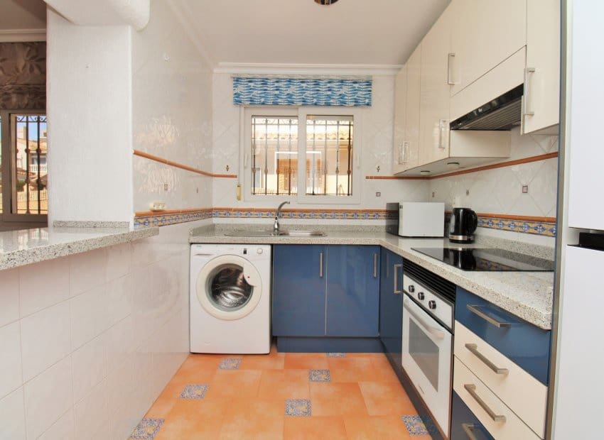 3 sypialnia Dom na sprzedaż w Playa Flamenca z basenem - 249 950 € (Ref: 9729481)