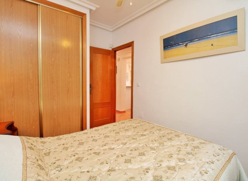 3 sypialnia Dom na sprzedaż w Playa Flamenca z basenem - 249 950 € (Ref: 9729481)