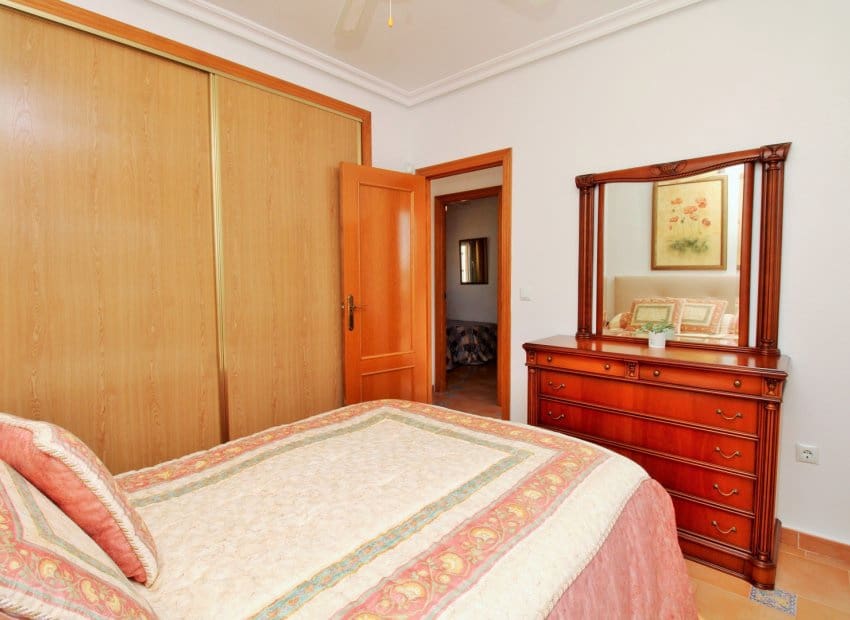 3 sypialnia Dom na sprzedaż w Playa Flamenca z basenem - 249 950 € (Ref: 9729481)