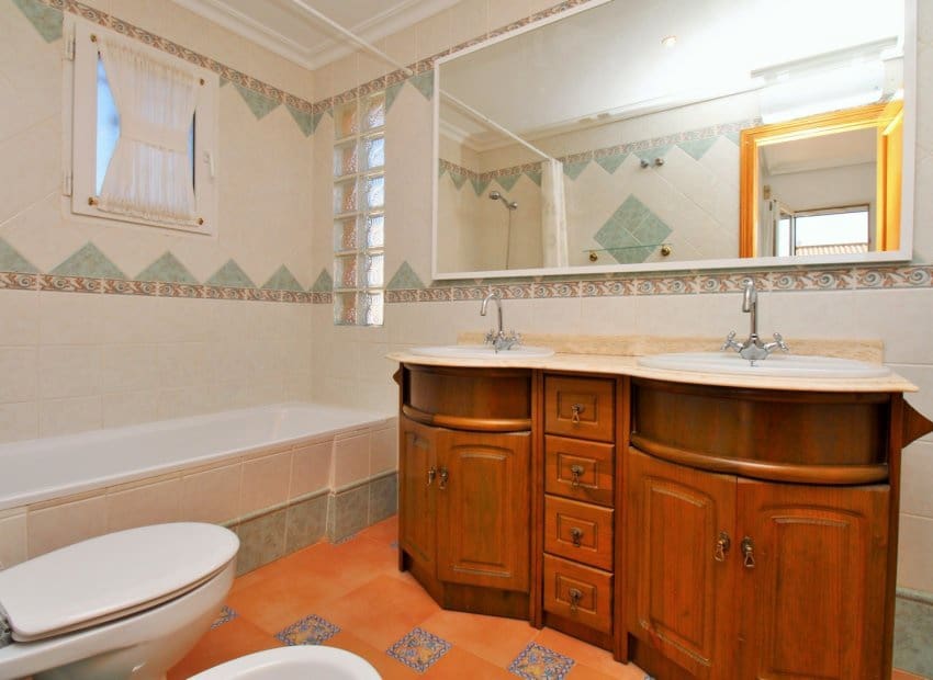 3 sypialnia Dom na sprzedaż w Playa Flamenca z basenem - 249 950 € (Ref: 9729481)