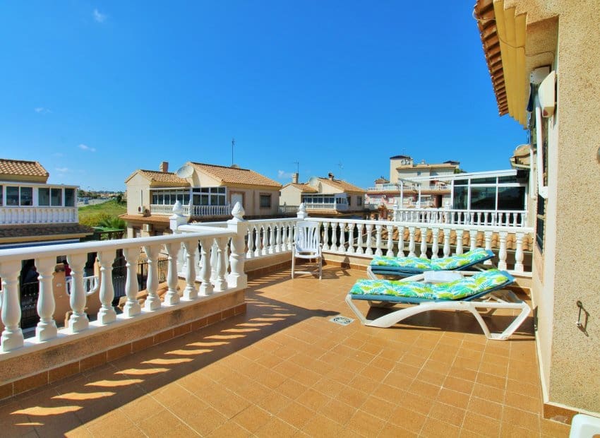 3 sypialnia Dom na sprzedaż w Playa Flamenca z basenem - 249 950 € (Ref: 9729481)