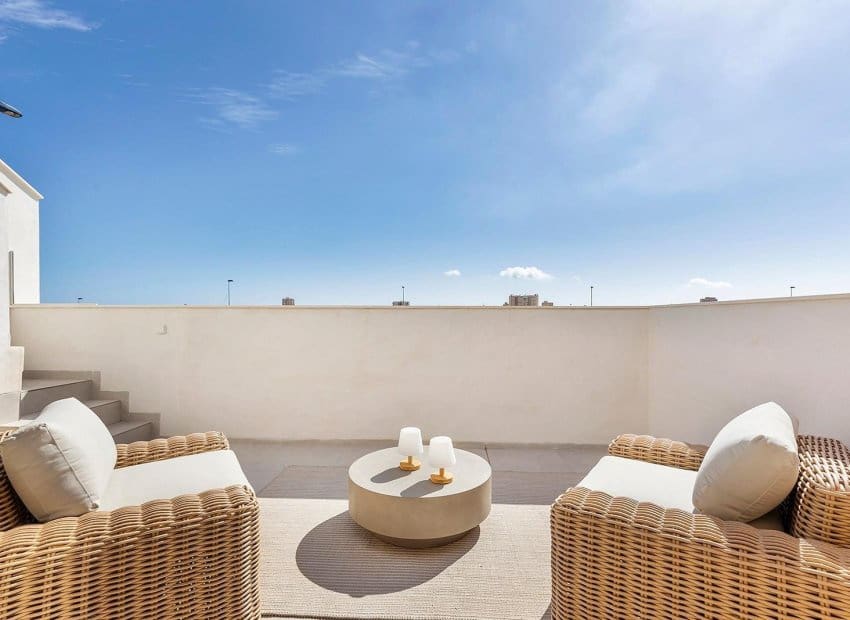 3 chambre Villa/Maison à vendre à Los Alcazares avec piscine - 429 000 € (Ref: 9729482)