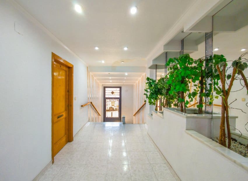 2 sypialnia Apartament na sprzedaż w Torrevieja - 127 260 € (Ref: 9729483)