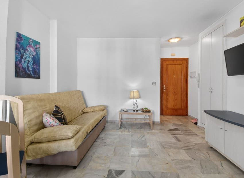 1 Zimmer Apartment zu verkaufen in Torrevieja - 127.000 € (Ref: 9729484)